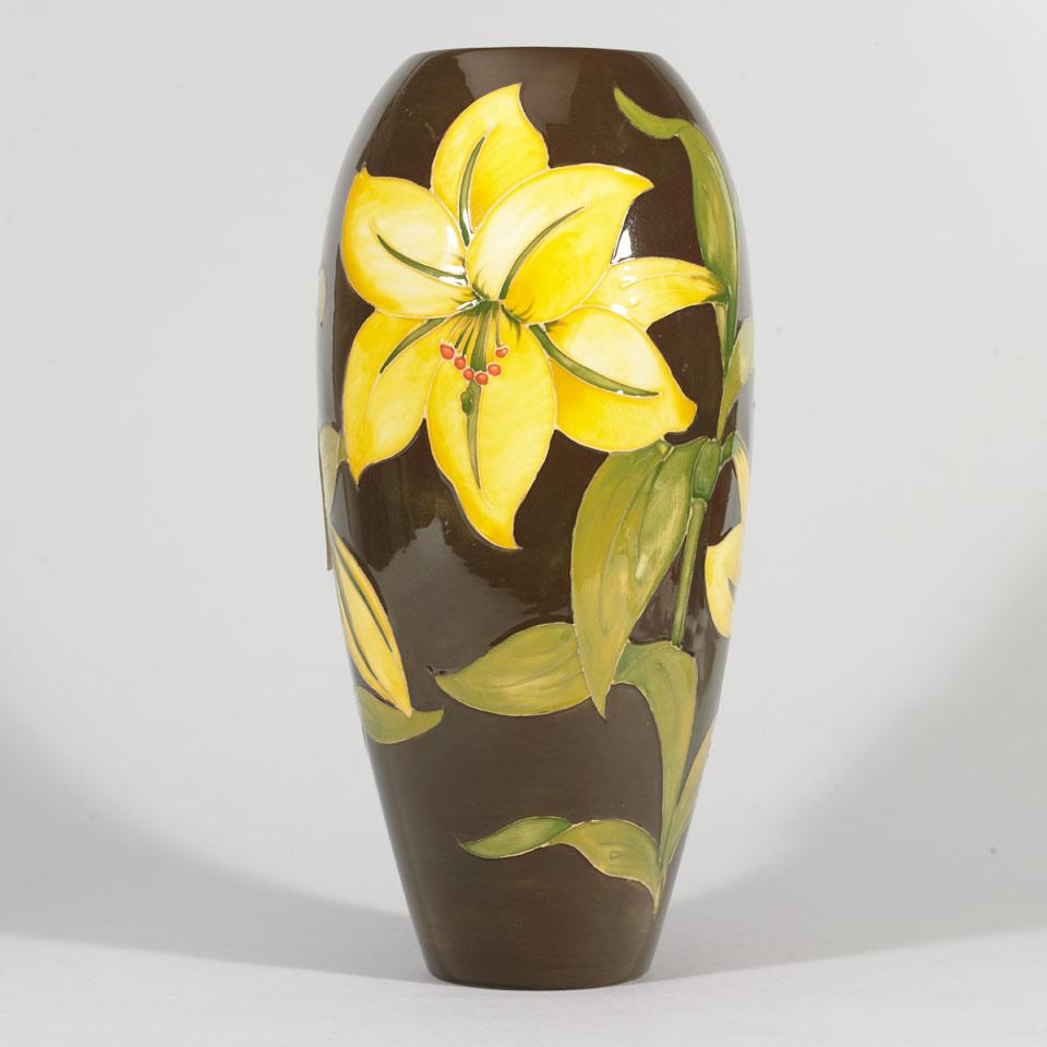 Moorcroft Bermuda Lily Vase, c.1980