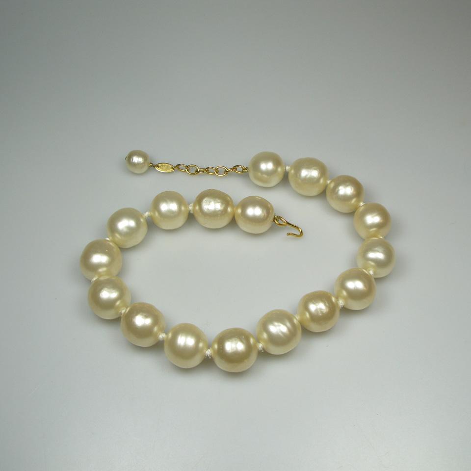 French Chanel Single Strand Faux Pearl Necklace
