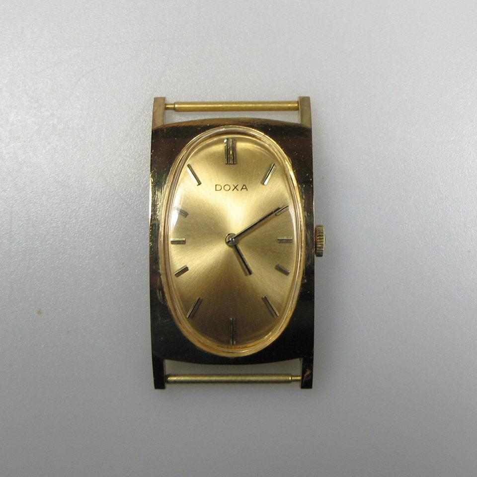 10 Doxa “Curvex” Wristwatches