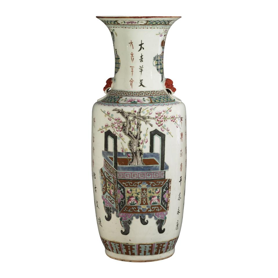 Large Famille Rose ‘Hundred Antiques’ Vase, Republican Period