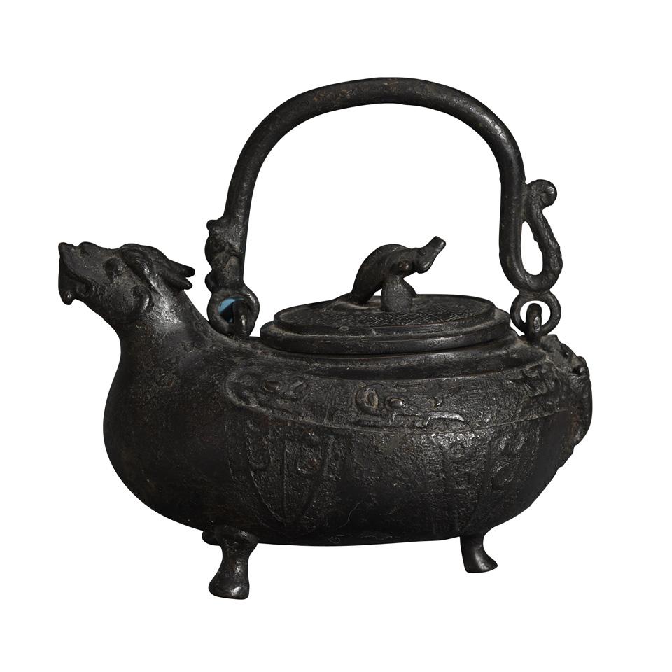 Bronze Animal Form Tripod Wine Ewer, 17th Century