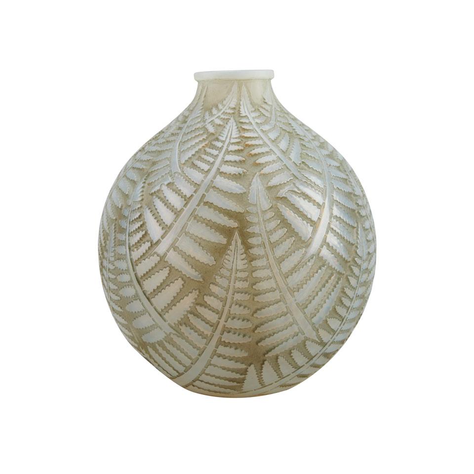 ‘Espalion’, Lalique Opalescent Glass Vase, c.1927