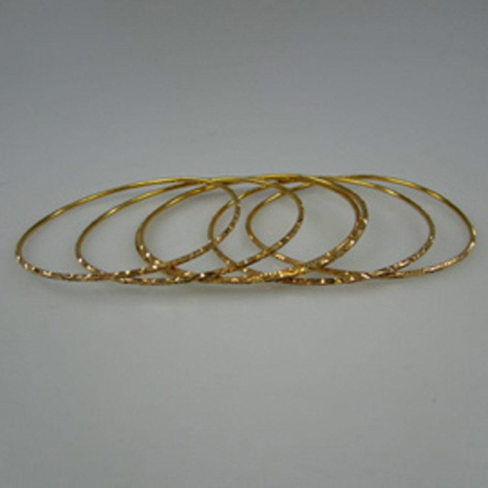 6 Approx. 20k Yellow Gold Bangles