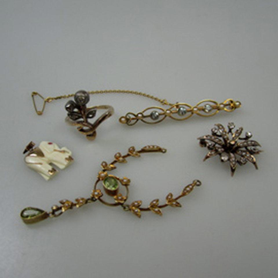 4 Items Of Gold Jewellery