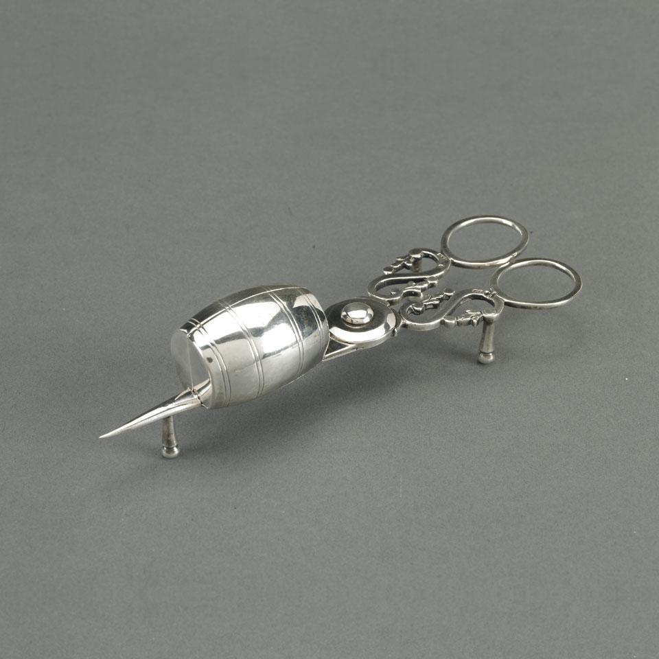 Pair of Portuguese Silver Snuffers, Lisbon, early 19th century