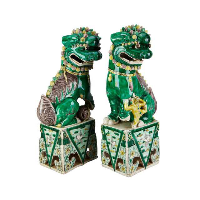 Pair of Large Export Famille Verte Fu-Lions, Late Qing Dynasty