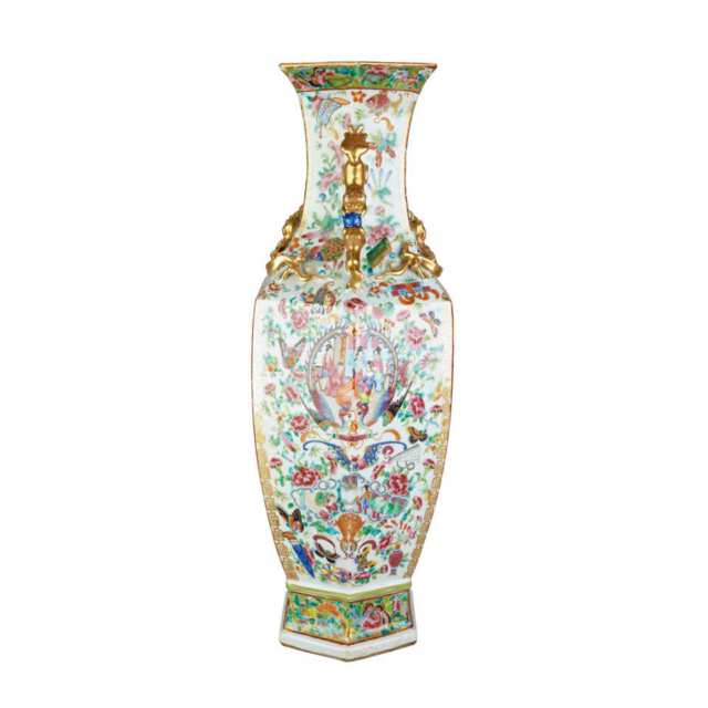 Export Famille Rose ‘Ladies’ Vase, 19th Century