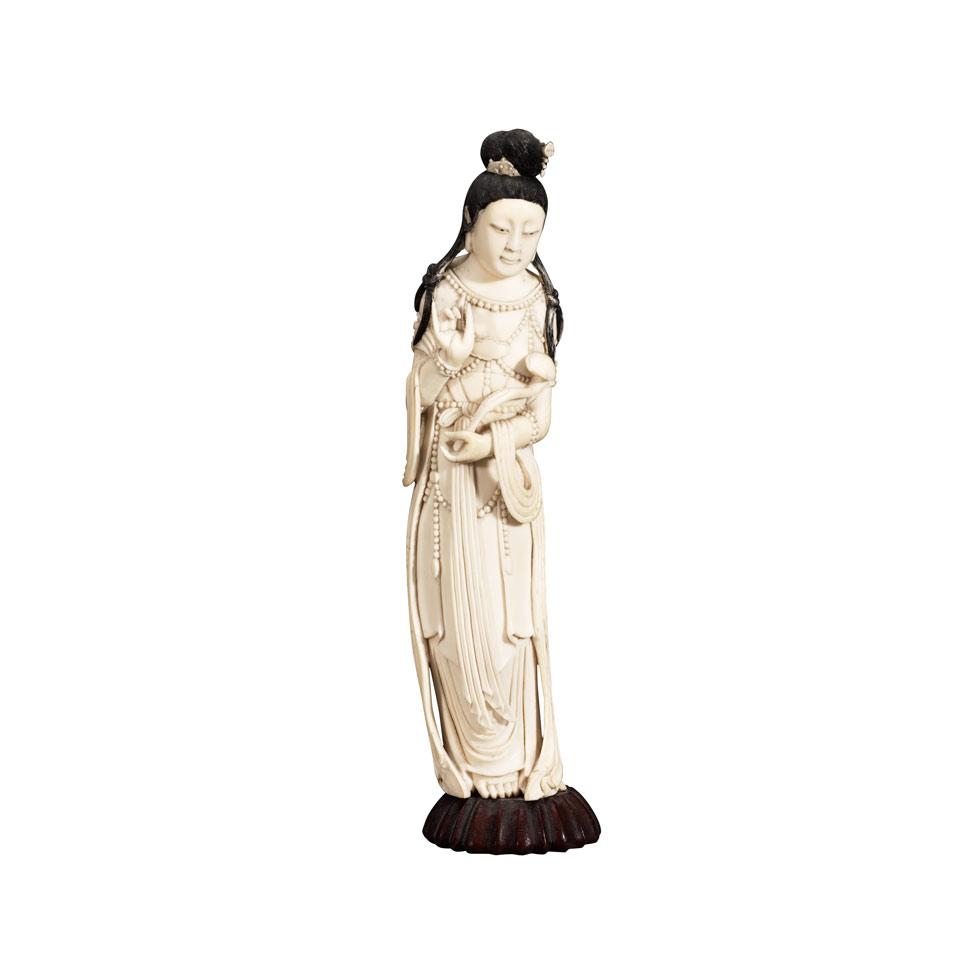 Ivory Carved Guanyin, Late Qing Dynasty