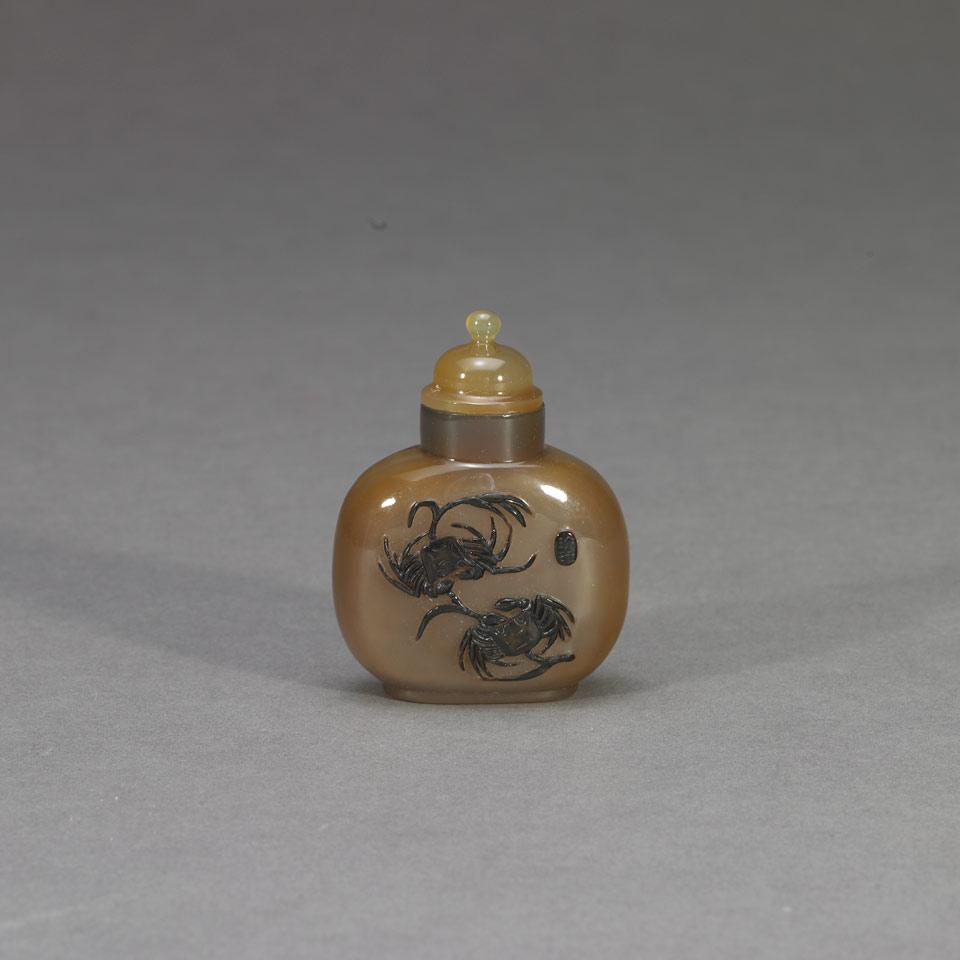 Finely Carved Agate Snuff Bottle