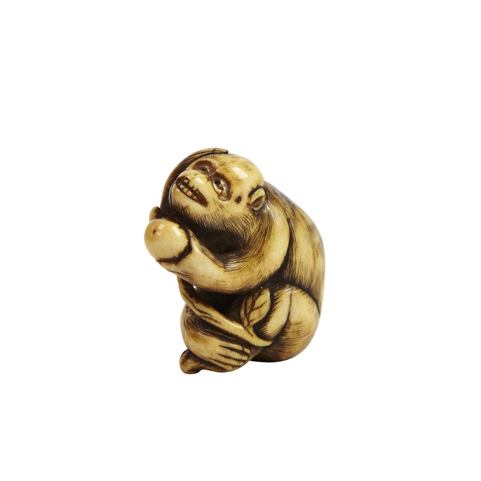 Stag Horn Netsuke of a Large Monkey, Early 19th Century