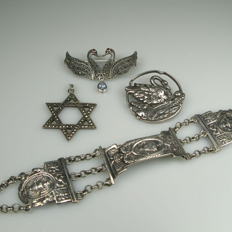 Small Quantity Of Silver Jewellery