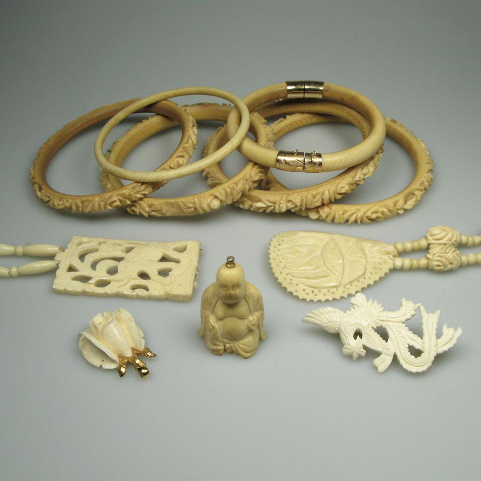 Quantity of Ivory and Bone Jewellery