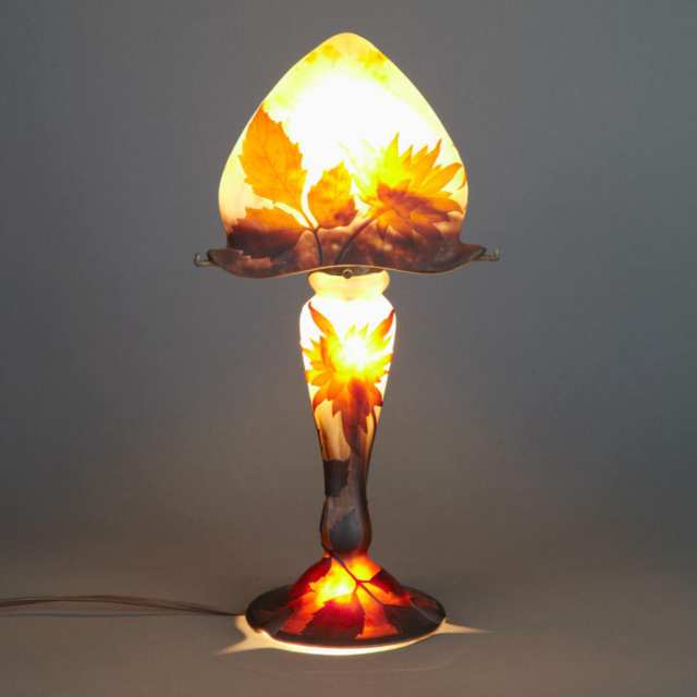 Daum Cameo Glass Dahlia Table Lamp, early 20th century