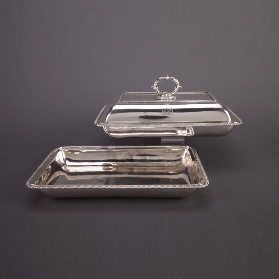 Pair of George III Silver Entrée Dishes with Single Cover, Robert Sharpe, London, 1801