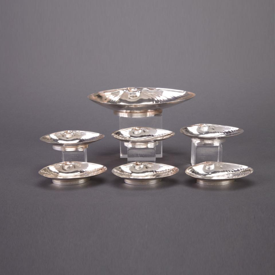 American Silver Shell Dish and Six Matching Smaller Shells, R. Wallace & Sons, Wallingford, Ct., 20th century