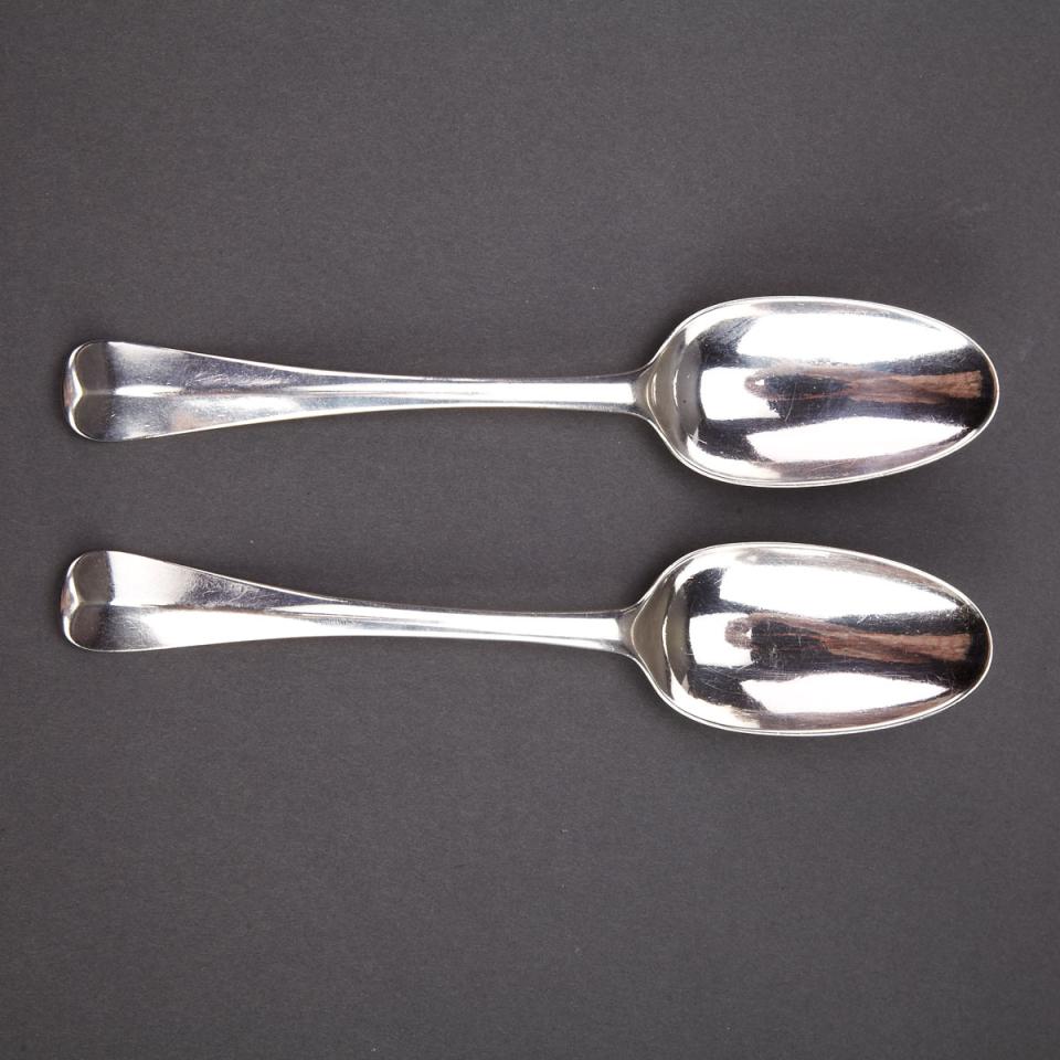 Pair of George II Silver Hanoverian Pattern Table Spoons, Edward Jennings, London, 1729
