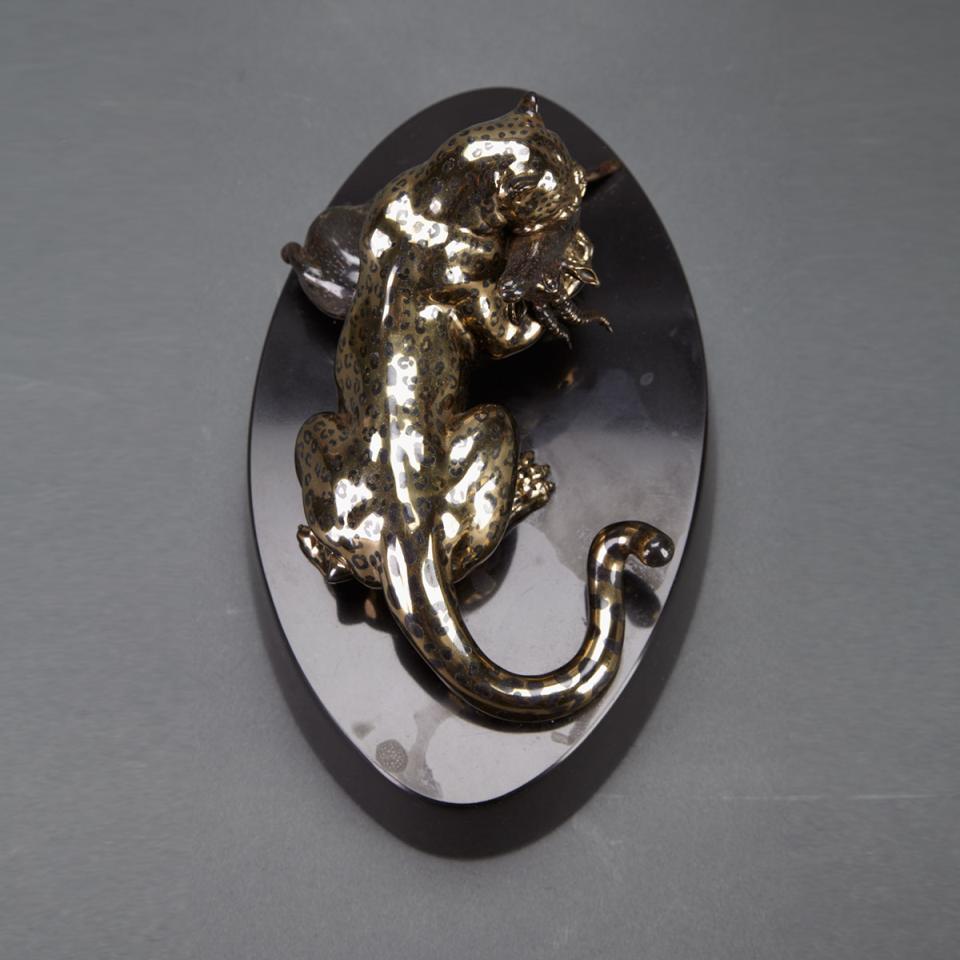 Gold Inlaid Bronze Group of a Cheetah Devouring a Gazelle by Takashi Sakamoto (Japanese Canadian, fl. 1980’s)