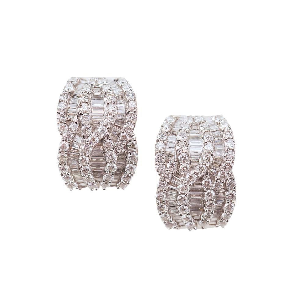 Pair Of 18k White Gold Earrings