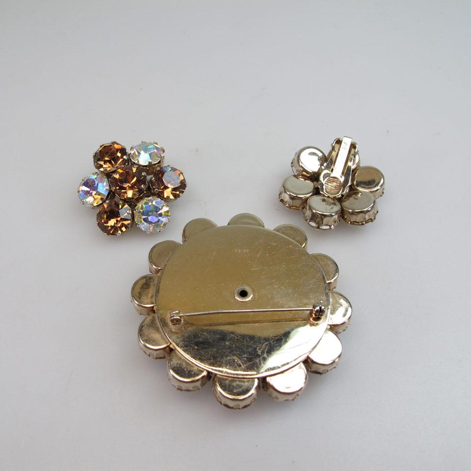 Weiss Circular Gold Tone Metal Brooch And Earrings