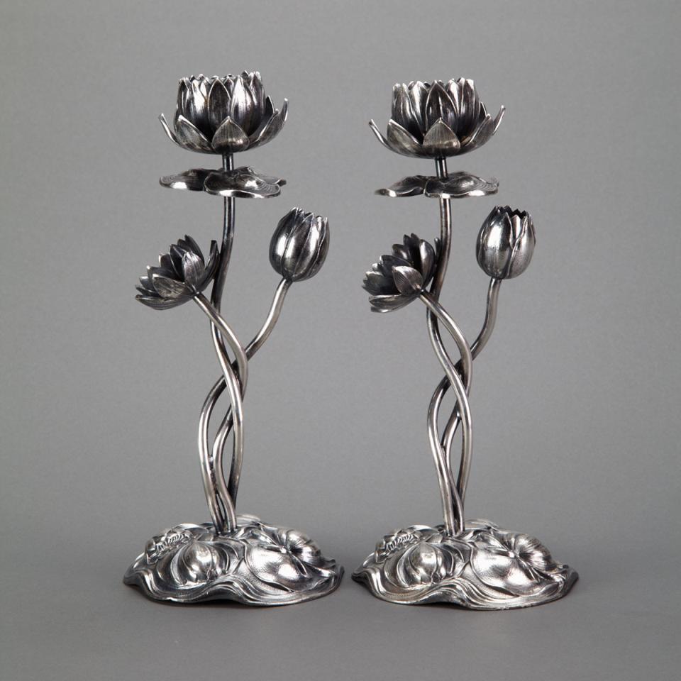 Pair of American Art Nouveau Silver Plated Candlesticks, American Silver Plate Co. (Simpson, Hall, Miller & Co.), Wallingford, Ct., c.1900