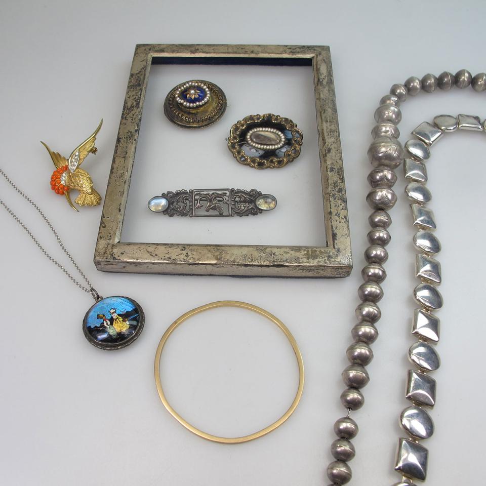 Small Quantity Of Gold, Silver, Gold-Filled And Costume Jewellery