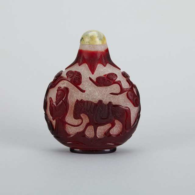 Large Table Top Red Overlay White Peking Glass Snuff Bottle, 19th Century