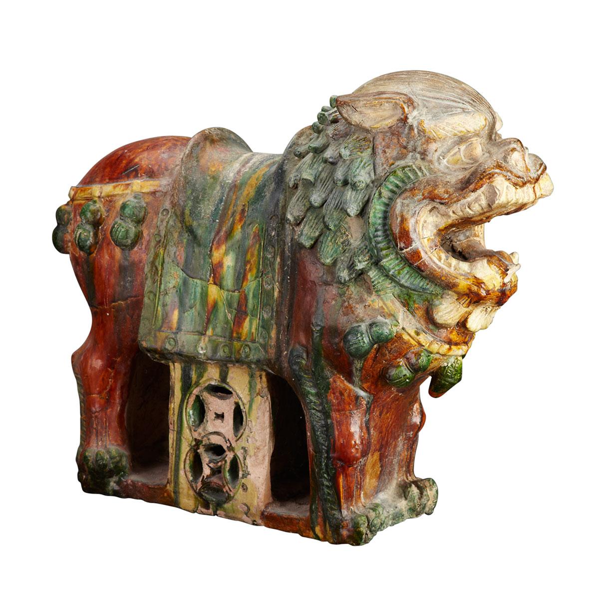 Sancai Glazed Lion, Ming Dynasty