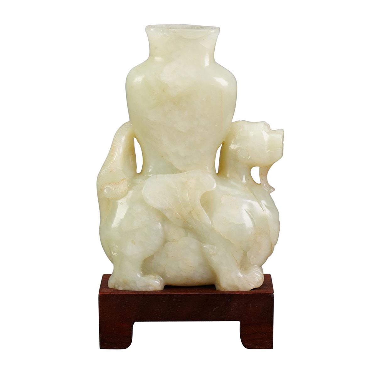 White Jade Mythical Beast Vase, 17th/18th Century