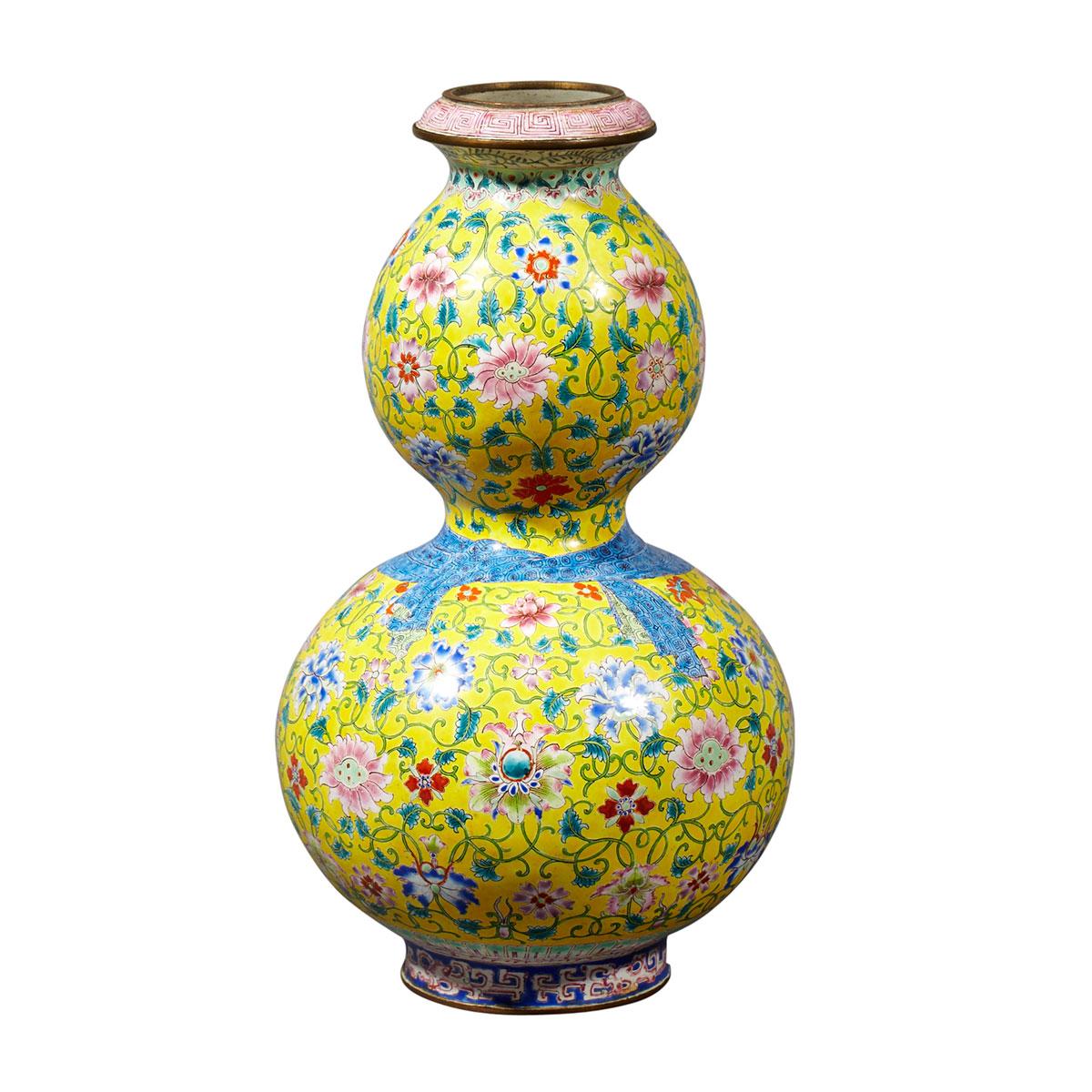 Painted-Enamel Double Gourd Vase, 18th/19th Century