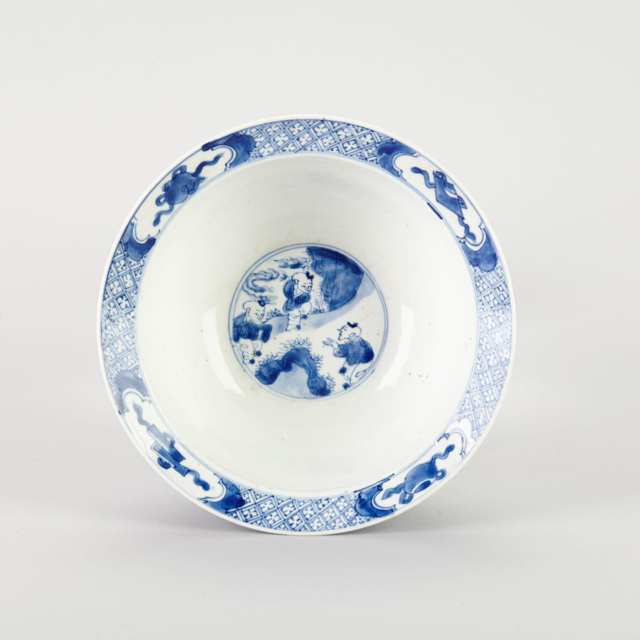 Export Blue and White ‘Ladies and Boys’ Bowl, Kangxi Period (1662-1722)