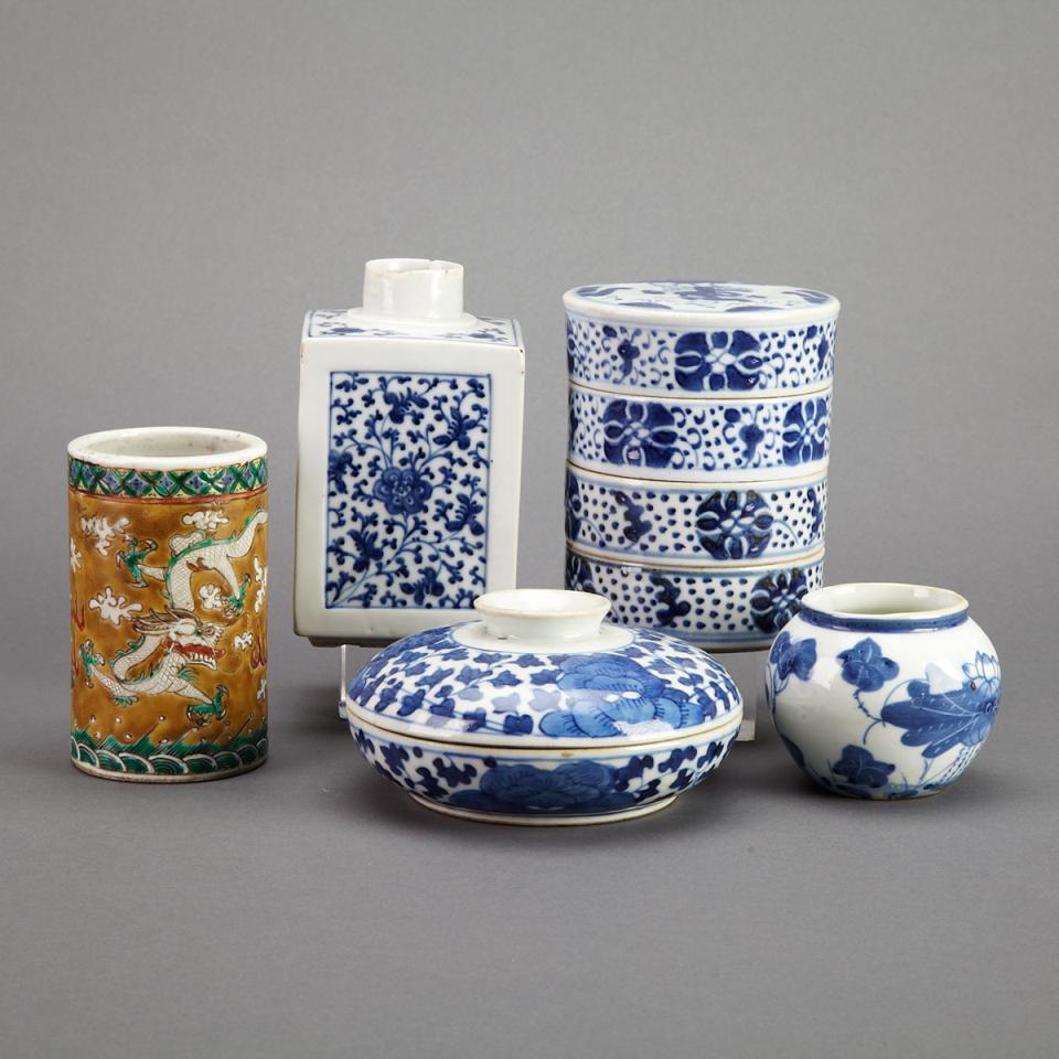 Group of Five Porcelain Wares, 17th to 19th Century
