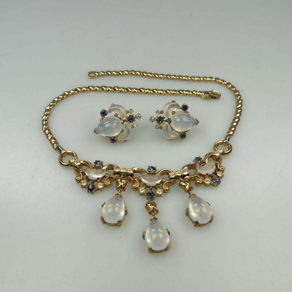 Trifari Gold Tone Metal Necklace And Earrings
