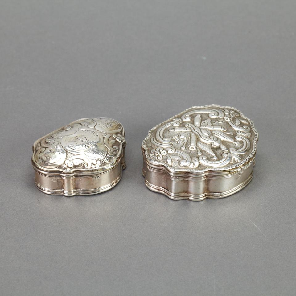 Two Turkish Silver Cartouche Shaped Snuff Boxes, 19th century