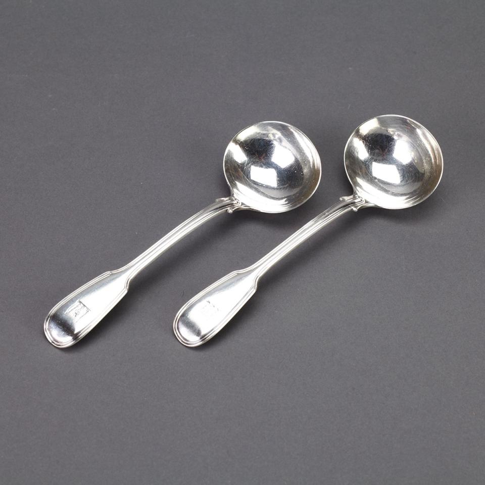 Pair of William IV Silver Fiddle and Thread Pattern Gravy Ladles, William Chawner, London, 1832