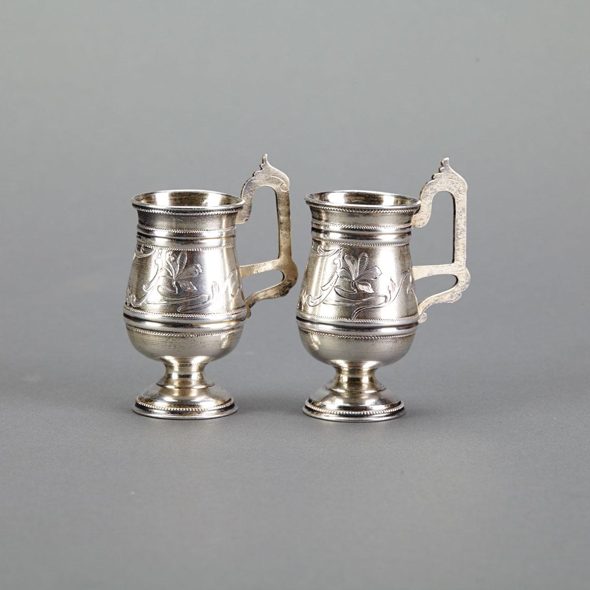 Pair of Russian Silver Charkas, Alexander Krivovichev, Moscow, 1899-1908
