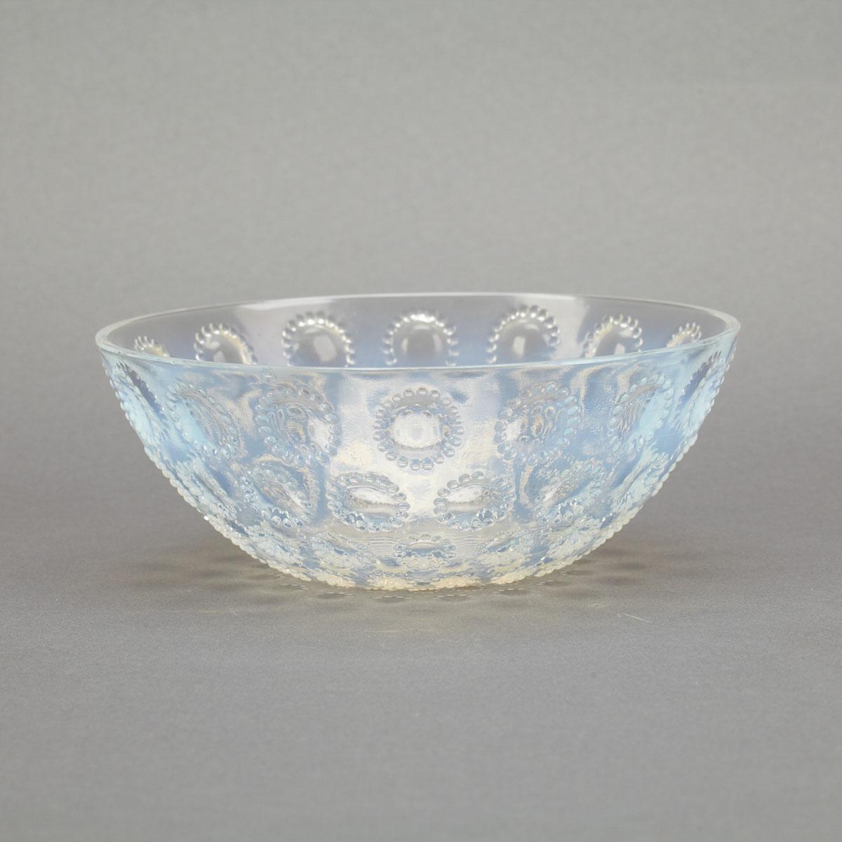 ‘Asters’, Lalique Moulded Opalescent Glass Bowl, 1930s