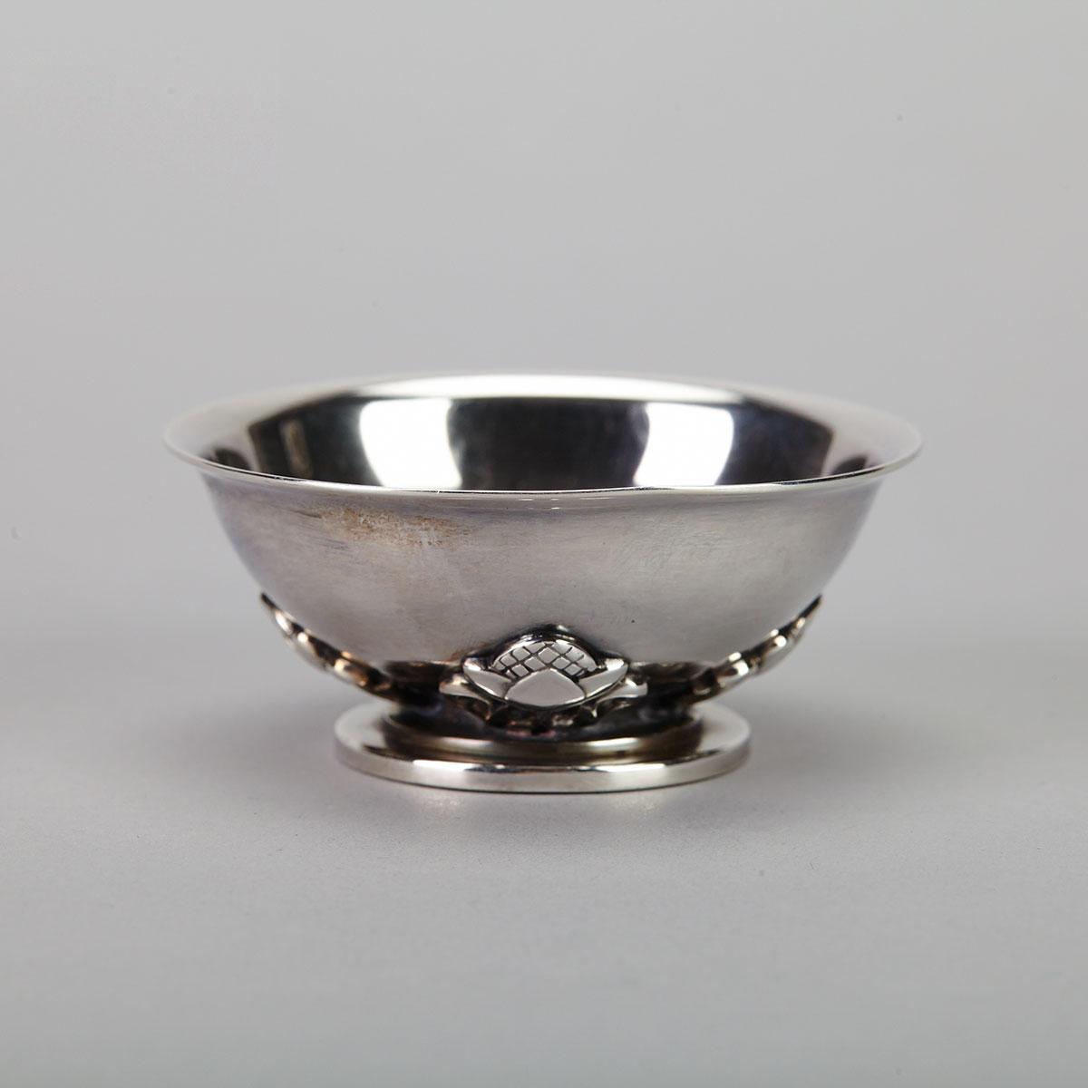 Danish Silver ‘Acorn’ Pattern Small Condiment Dish, #662, Johan Rohde for Georg Jensen, Copenhagen, mid-20th century