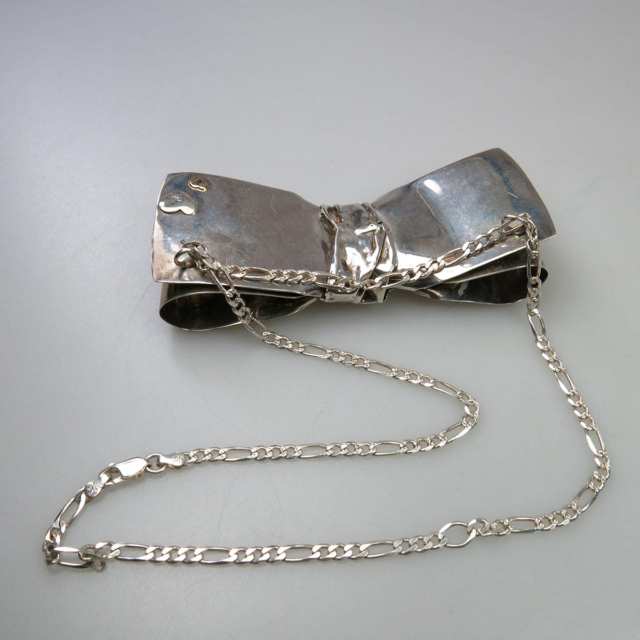 Mimi Shulman Canadian Sterling Silver Bow Tie Pendant