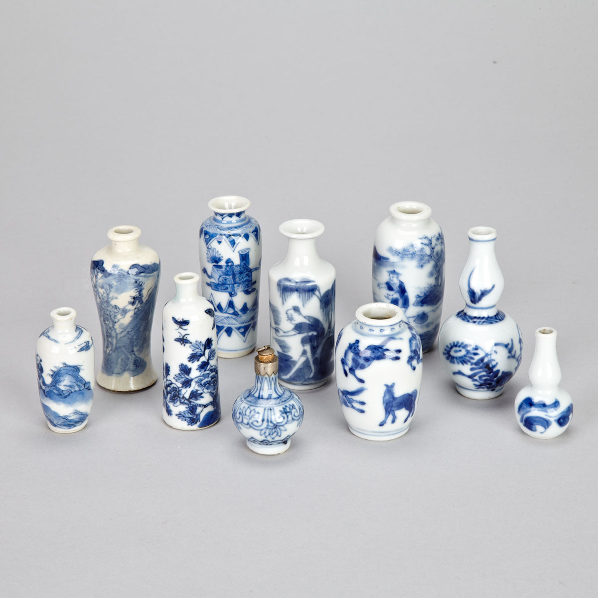 Group of Ten Blue and White Miniature Jarlets, 18th/19th Century