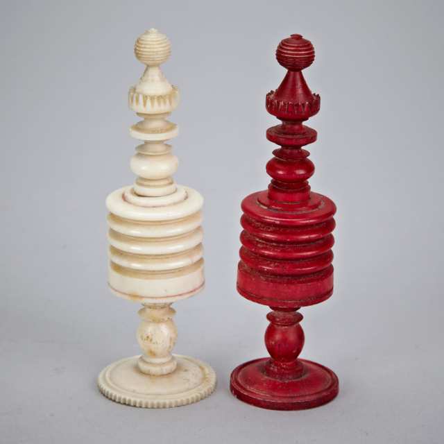 English Turned and Stained Ivory Calvert Pattern Chess Set, mid 19th century