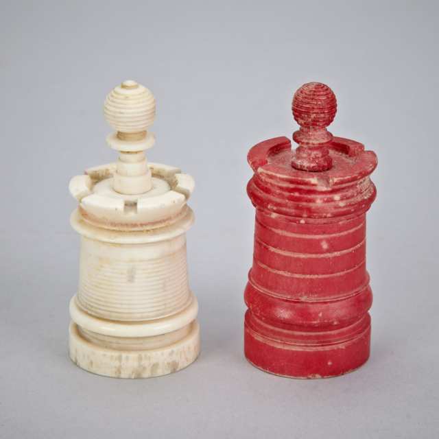 English Turned and Stained Ivory Calvert Pattern Chess Set, mid 19th century