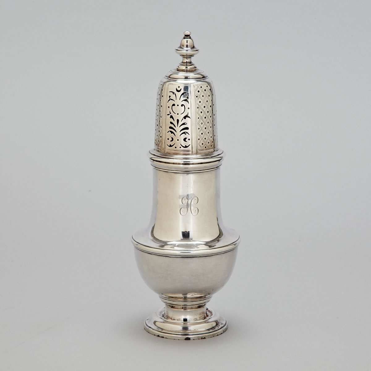 English Silver Sugar Caster, Goldsmiths & Silversmiths Co., London, 1917