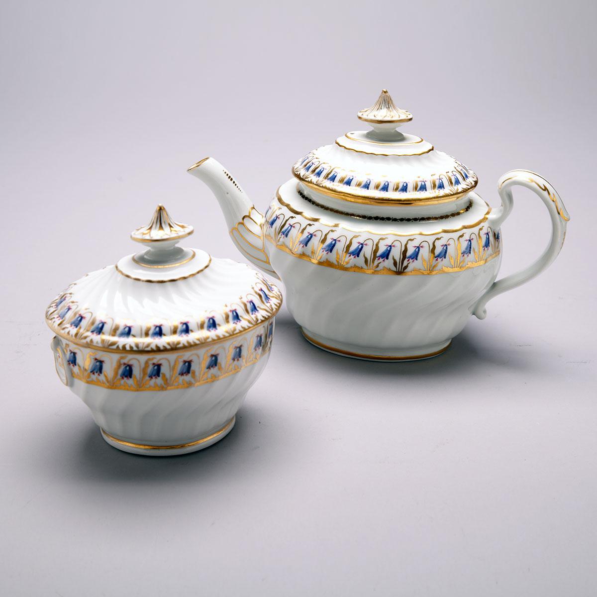 Worcester Teapot and Covered Sugar Basin, c.1790-95