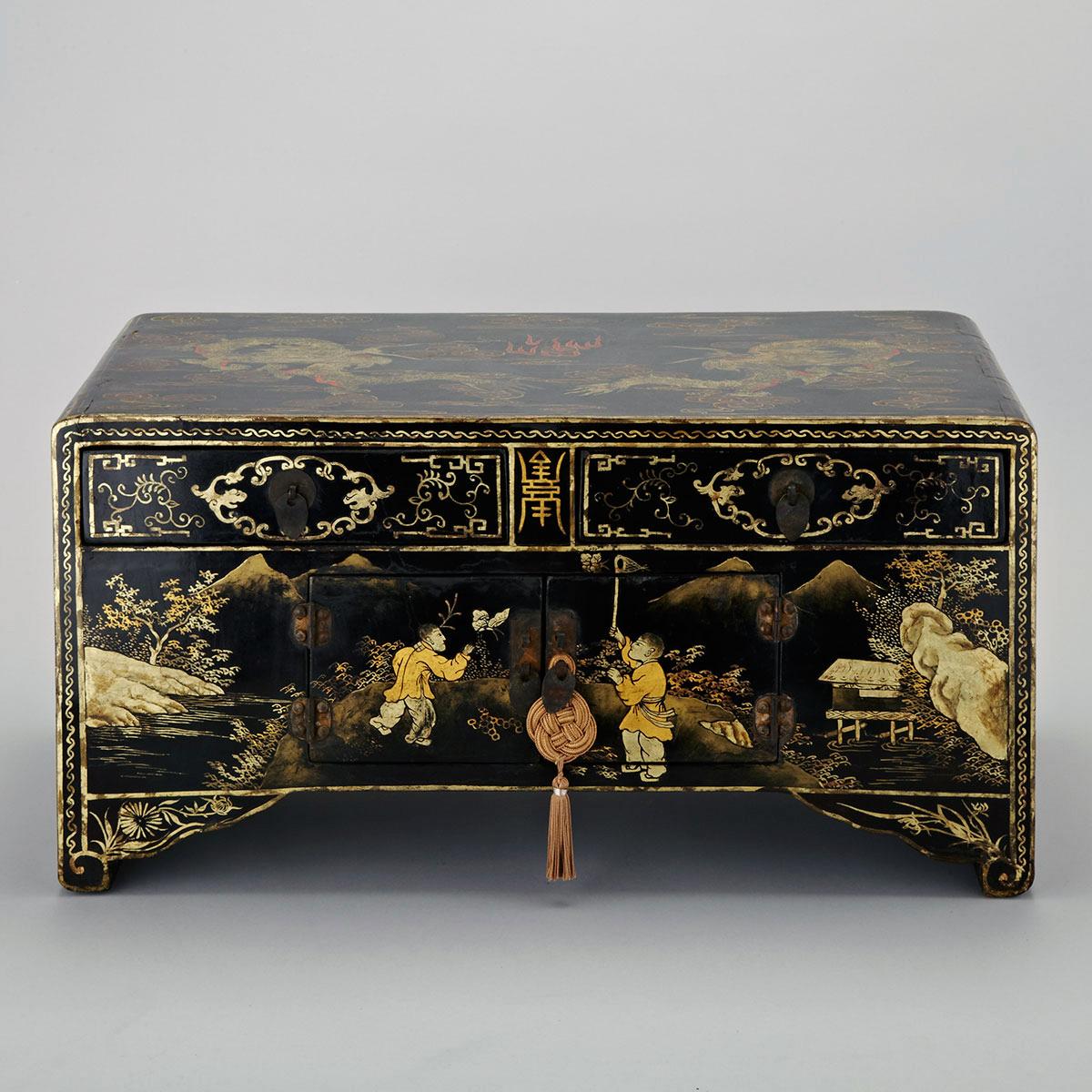 Black Lacquer ‘Dragon’ Storage Box, Early 20th Century