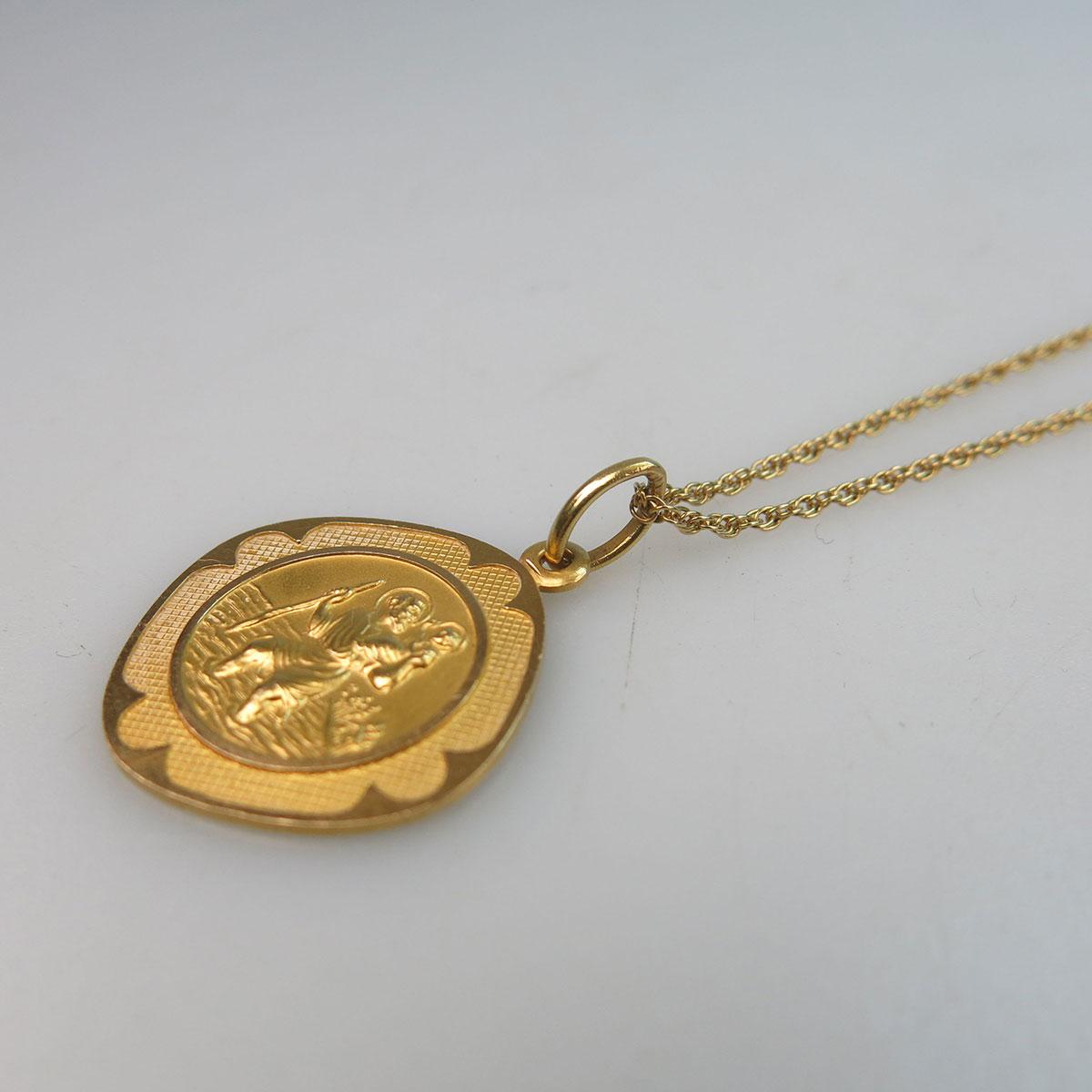 18k Yellow Gold Chain And Pendant