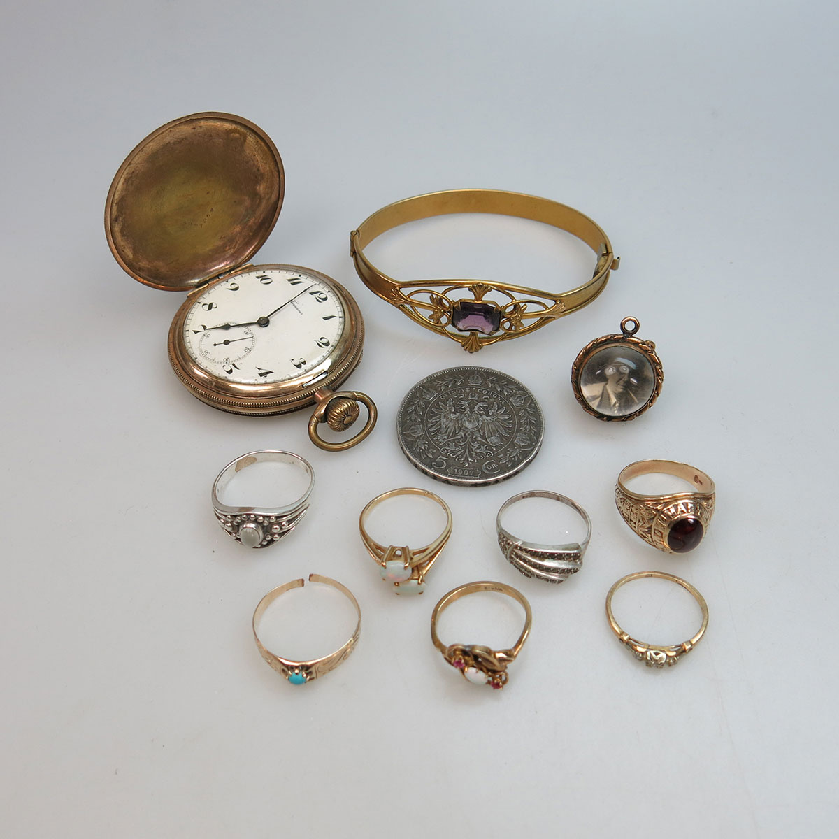 Small Quantity Of Jewellery