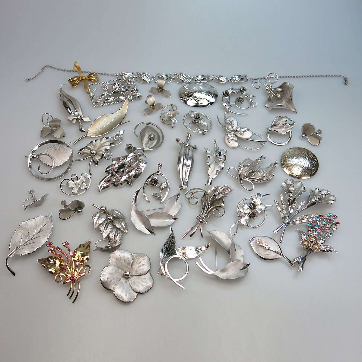 Quantity Of Bond Boyd Sterling Silver Jewellery
