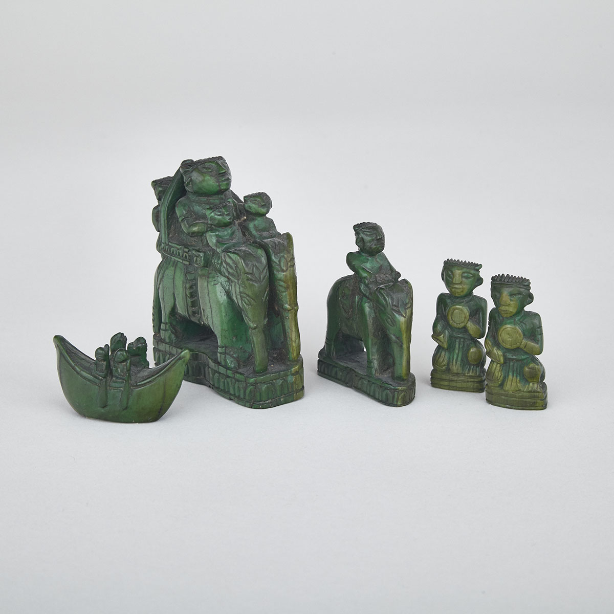 Five Western Indian Green Stained Carved Ivory Chess Pieces, 18th century