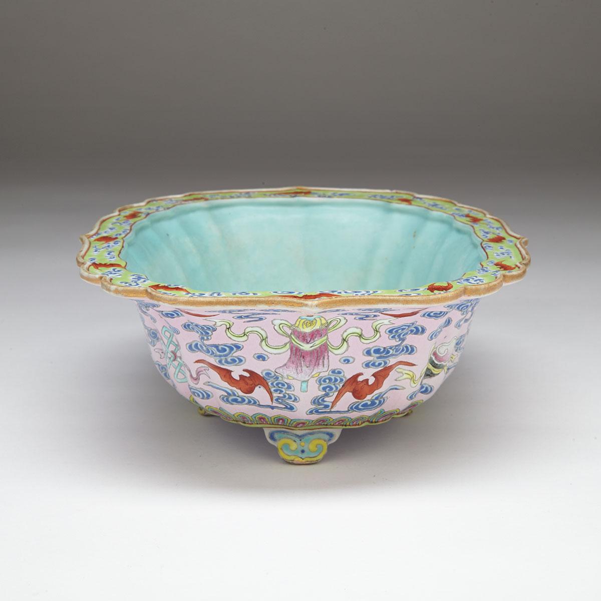 Famille Rose Shallow Planter, Late Qing Dynasty