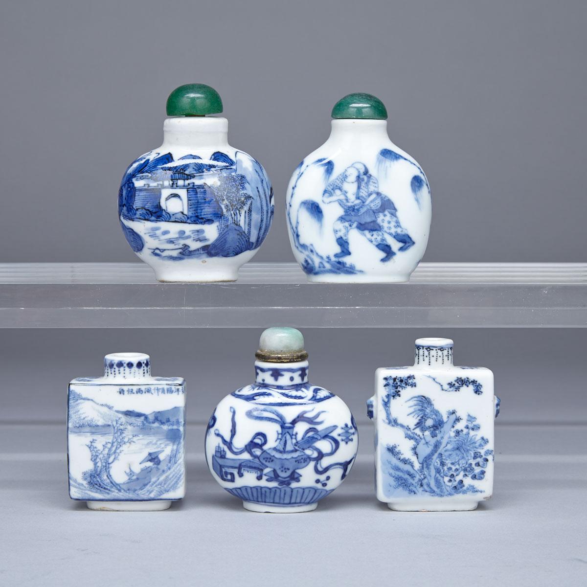Five Blue and White Flask Form Snuff Bottles, 19th Century